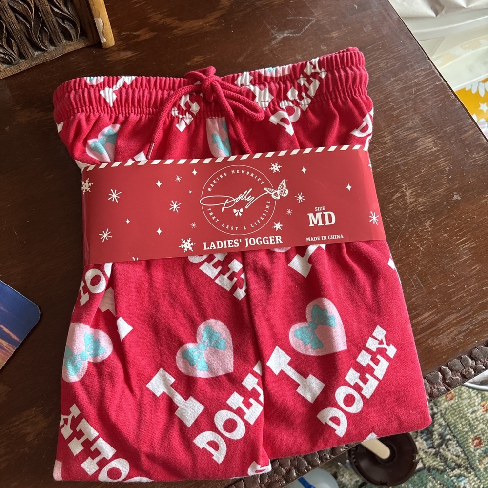 NWT I Love Heart Dolly Parton CHRISTMAS Ladies Jogger Pants RED M Bows Hearts